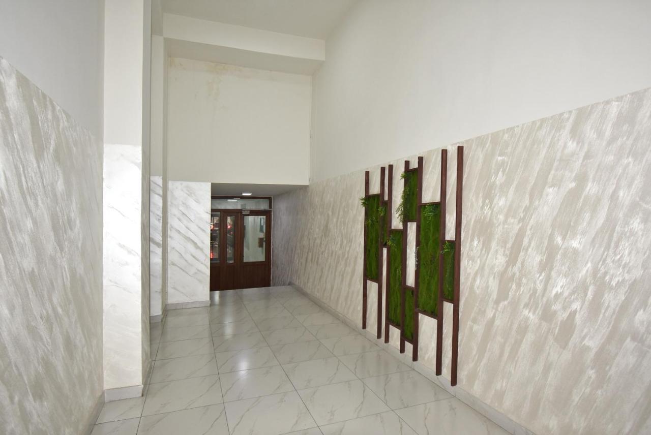 Armenak Apartment 5-Комнатная エレバン エクステリア 写真