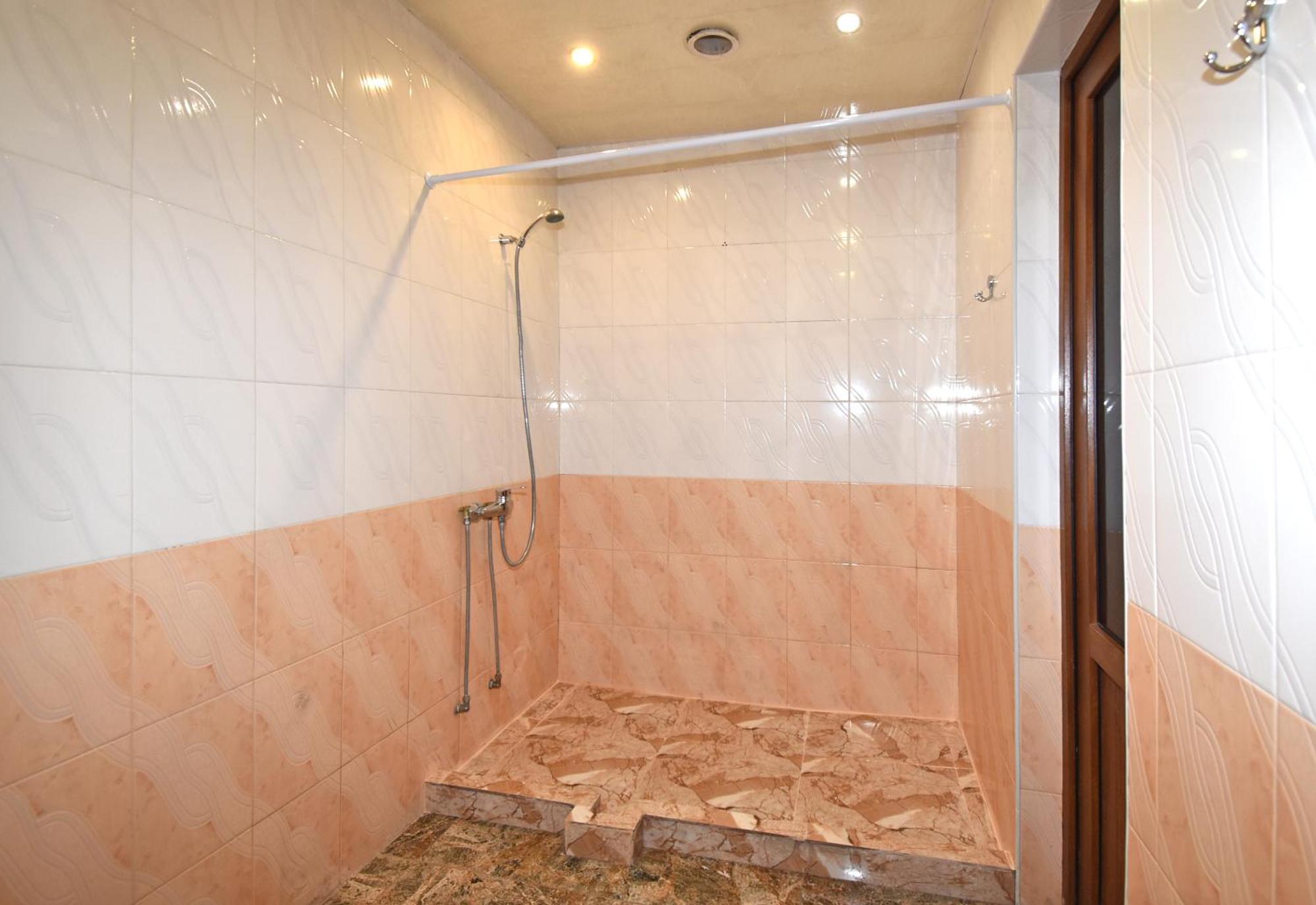 Armenak Apartment 5-Комнатная エレバン エクステリア 写真